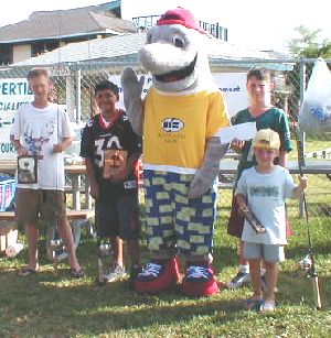 Kids division croaker winners.